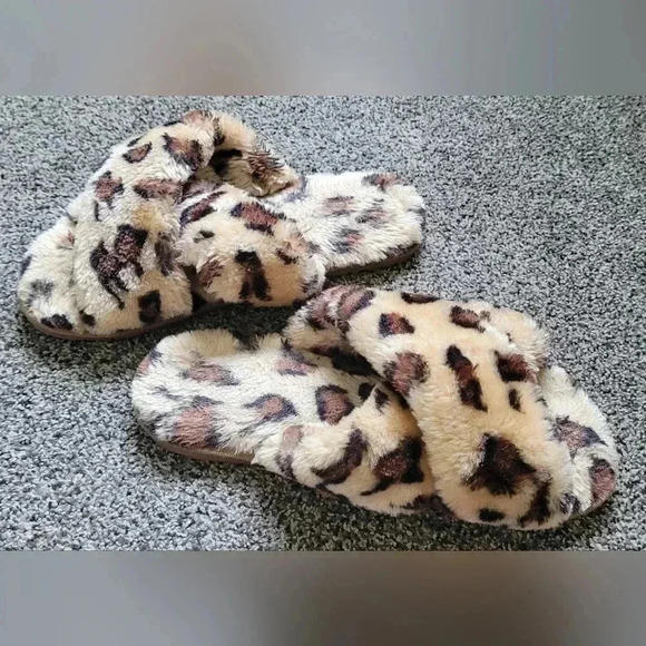 Plush Leopard Slides Slippers ~ Women's Large 9-10 - Picture 3 of 7